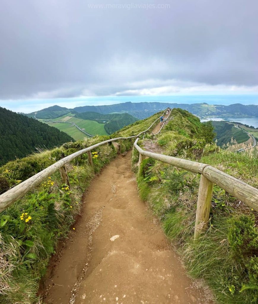 Camino al Miradouro Grota do Inferno, San Miguel, Azores
