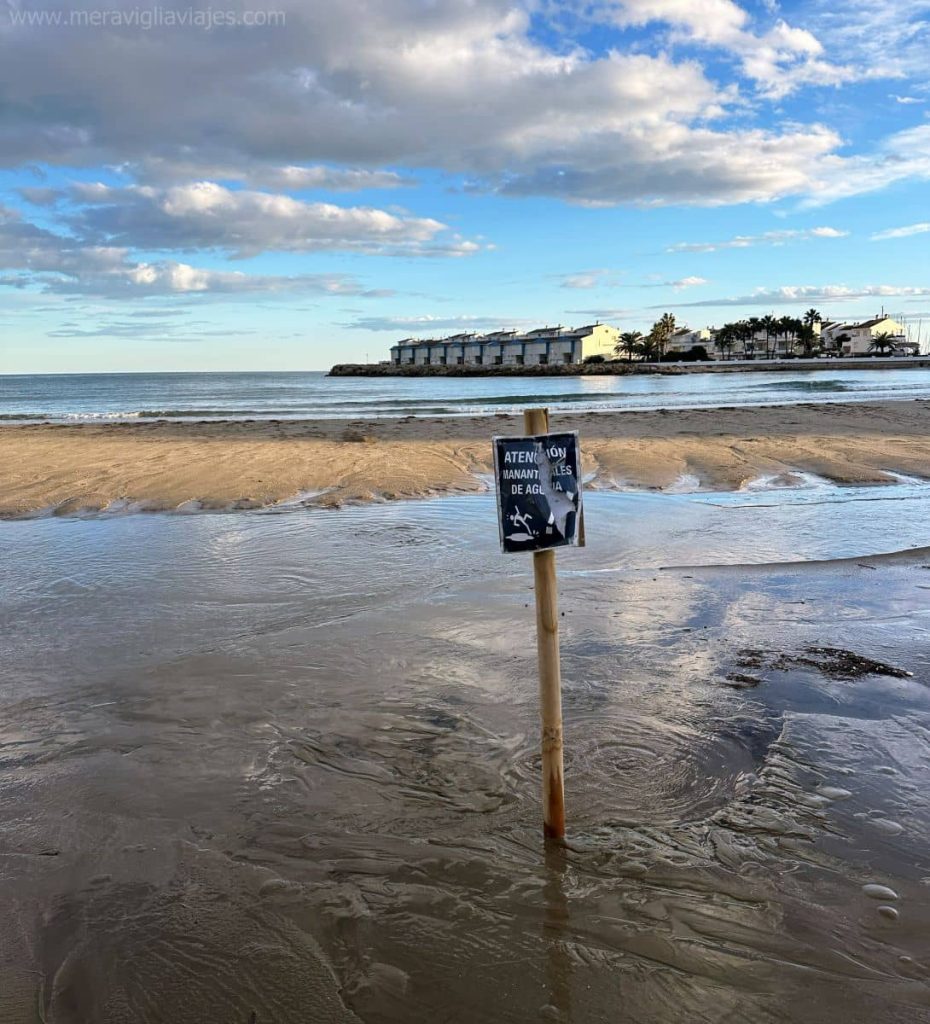 Playa de las Fuentes, uno de los sitios más curiosos que ver en Alcossebre.